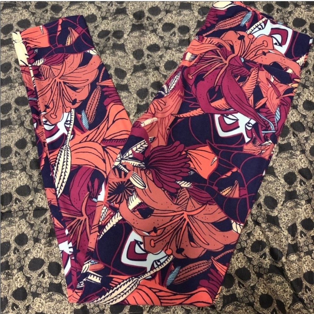 Lularoe Maleficent leggings OS